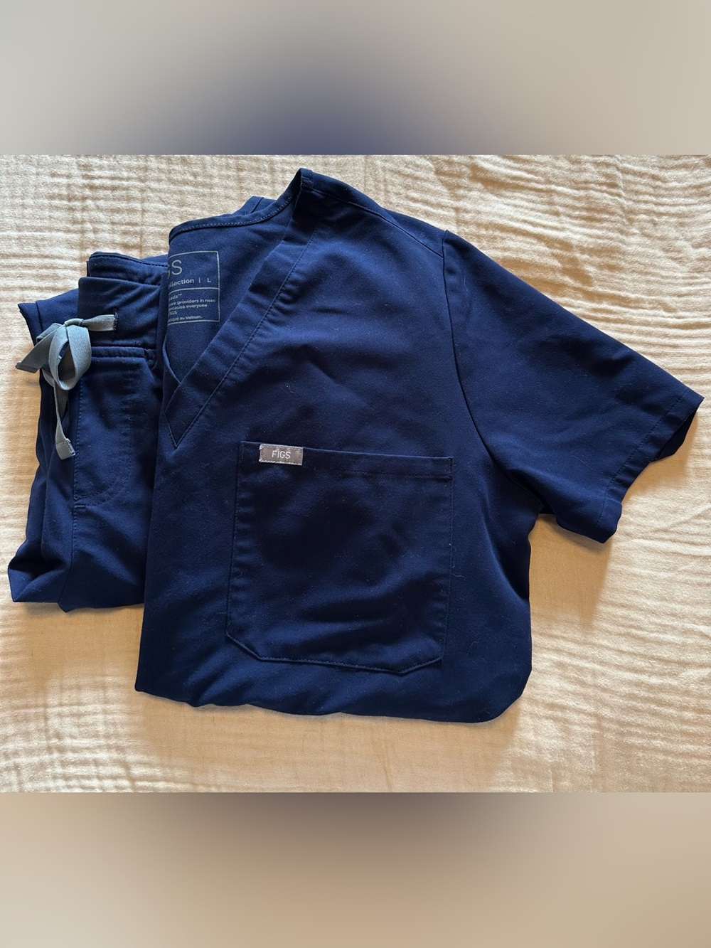 Navy Blue Figs Size Large Scrub Set